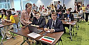 Diákjaink képviselték Magyarországot a European Money Quiz döntőjén, Brüsszelben